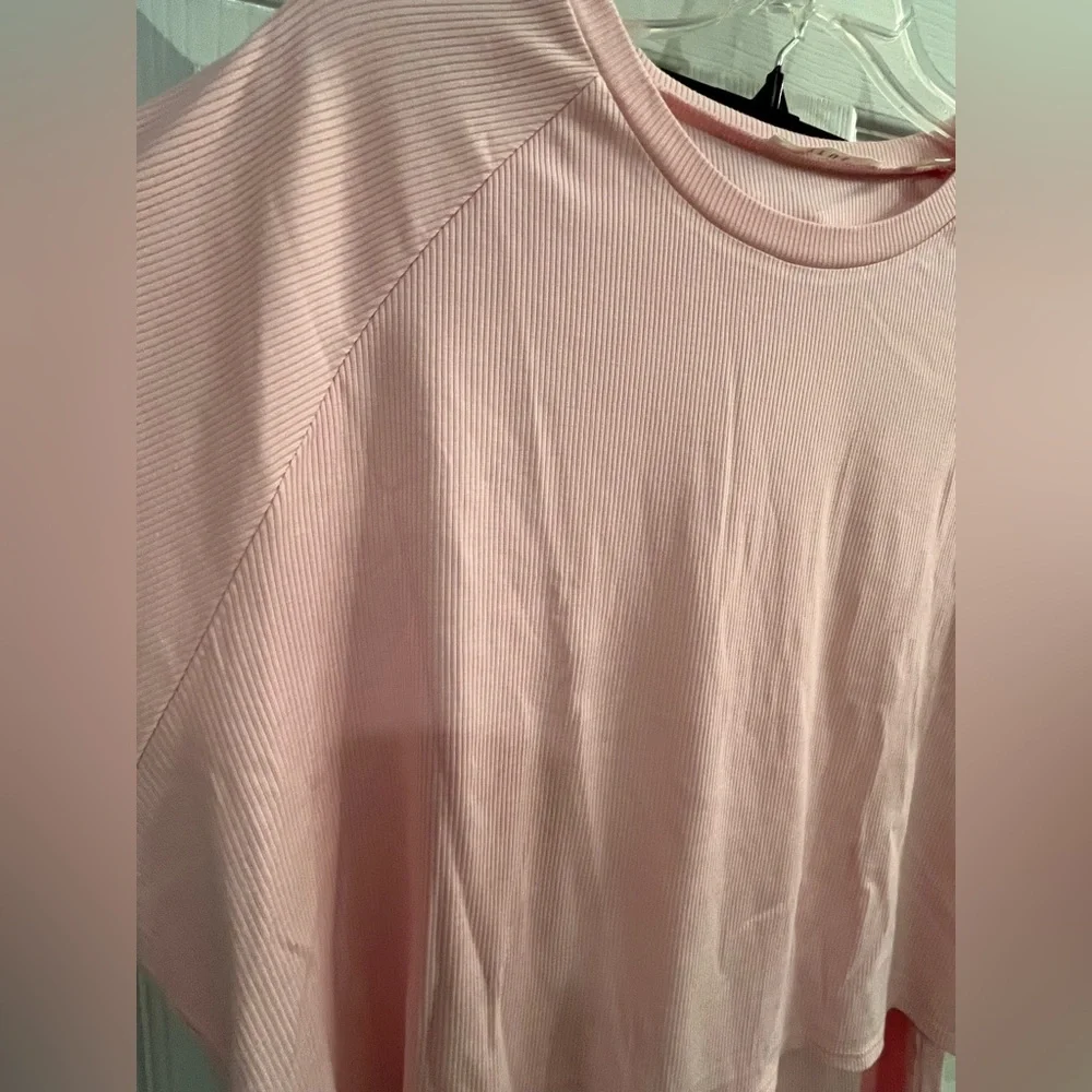 NWT Cyrus Soft Oversized Pink Ribbed Tee and Wide Leg pant Collection Set